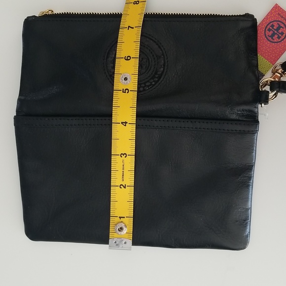 nwt Tory Burch Black Leather Foldover Wristlet / Wallet /Passport Holder
